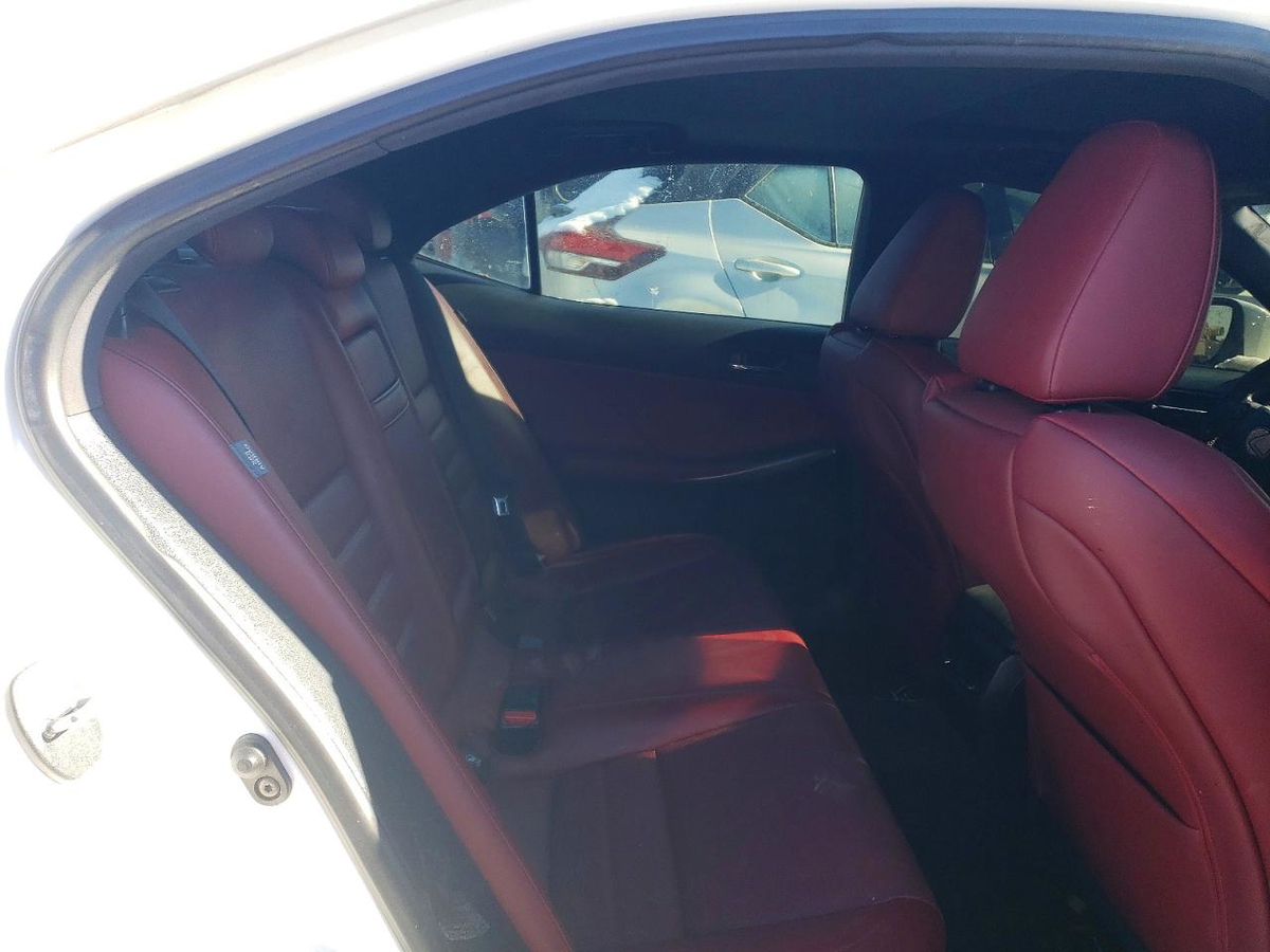 Lexus IS 2016