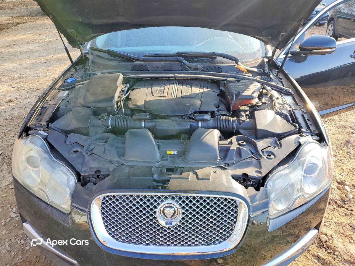 Jaguar XF 2011