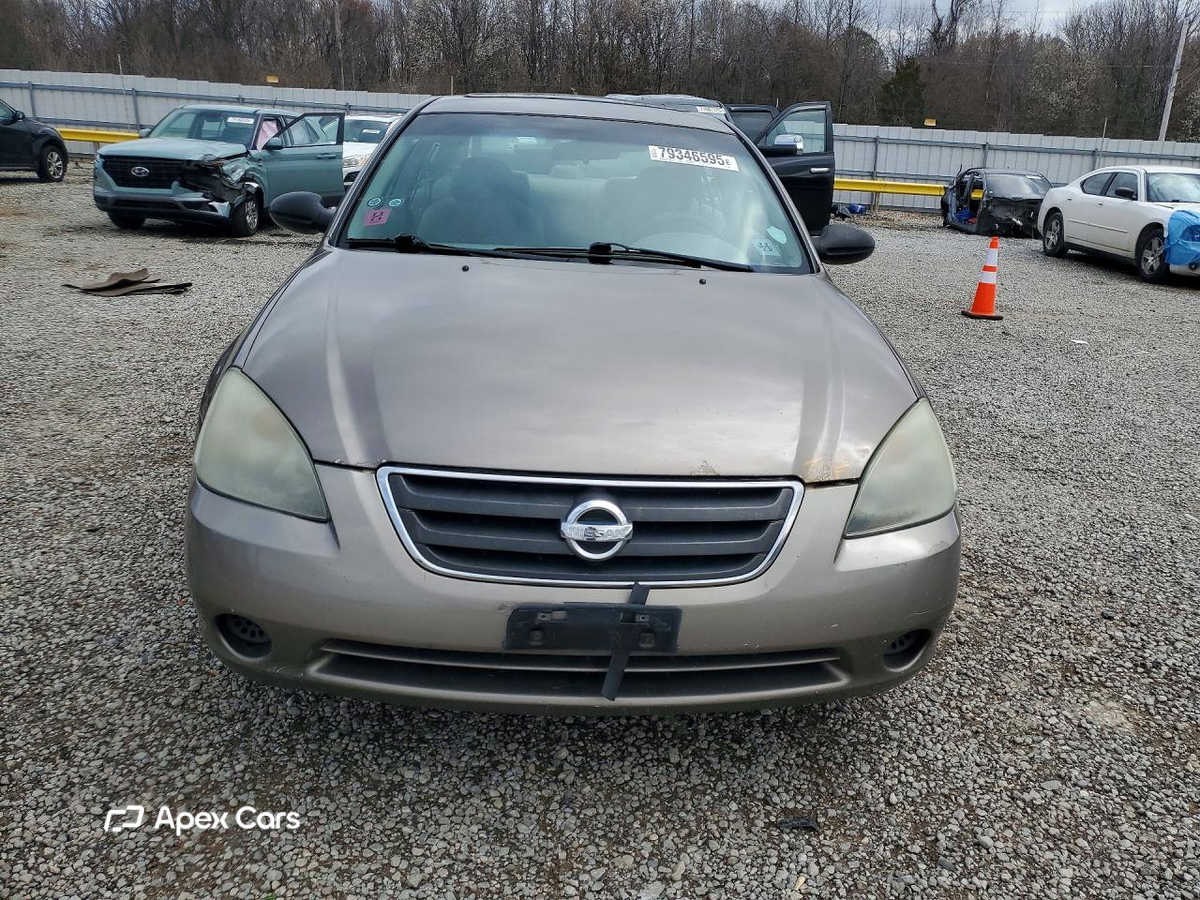 Nissan Altima 2003