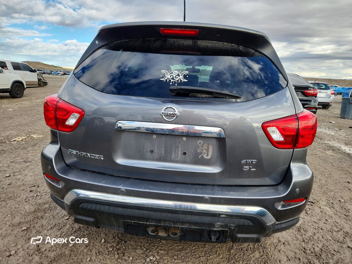 Nissan Pathfinder 2018
