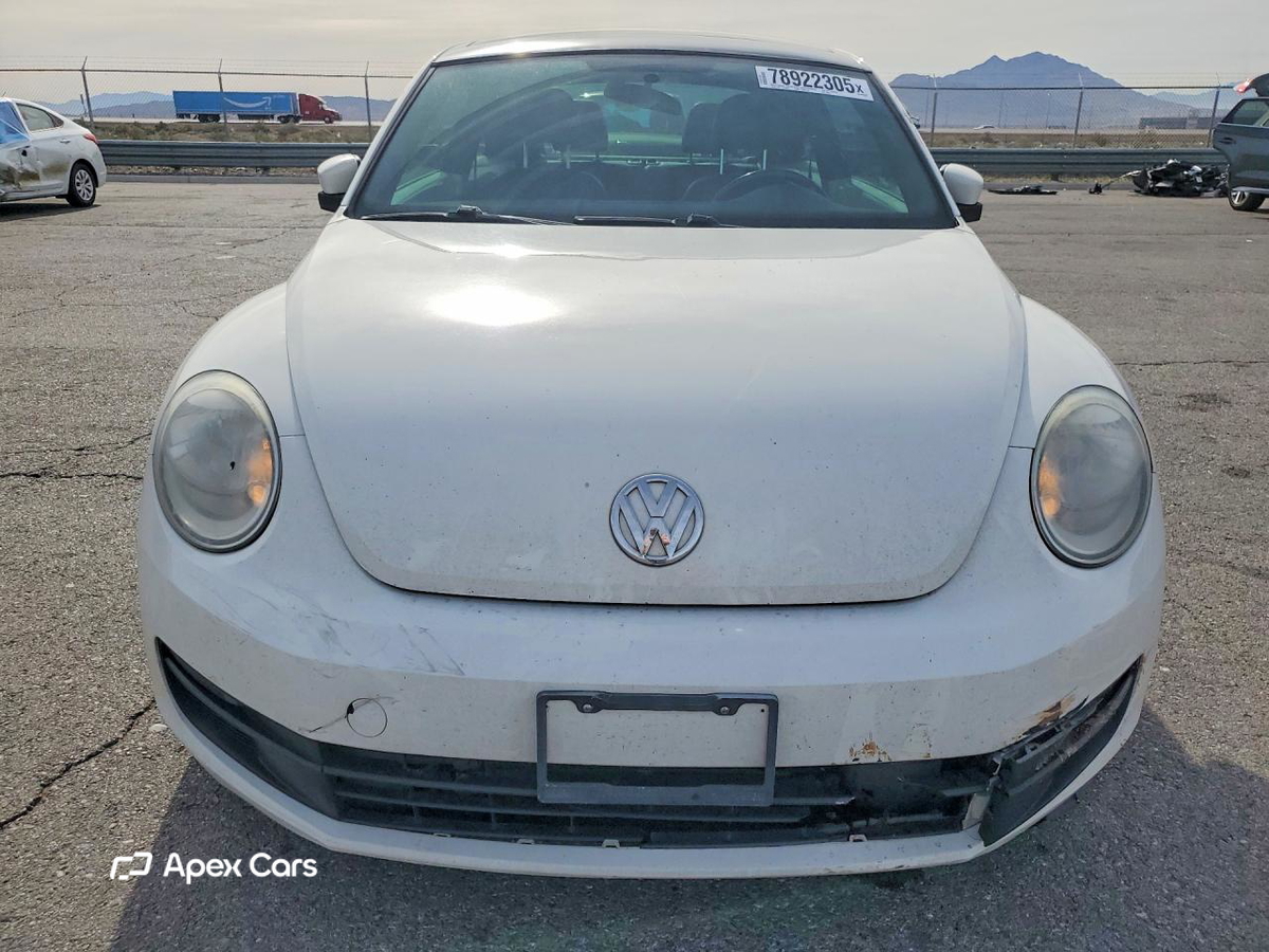 Volkswagen Beetle 2013