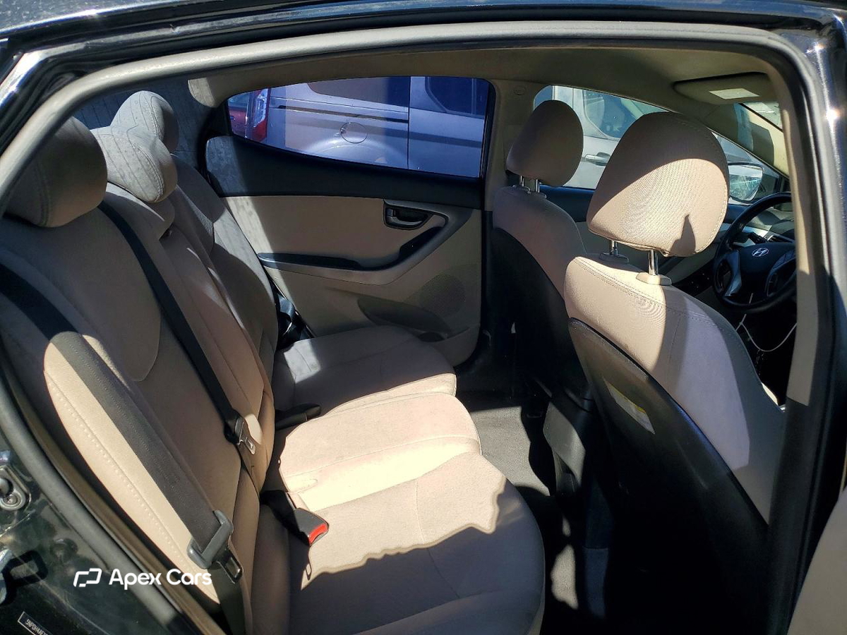 Hyundai Elantra 2016