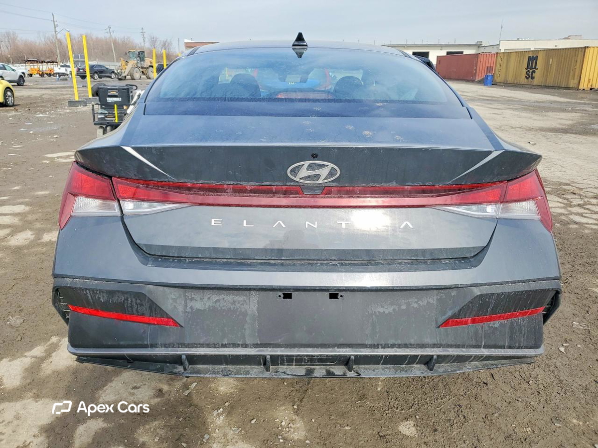 Hyundai Elantra 2025