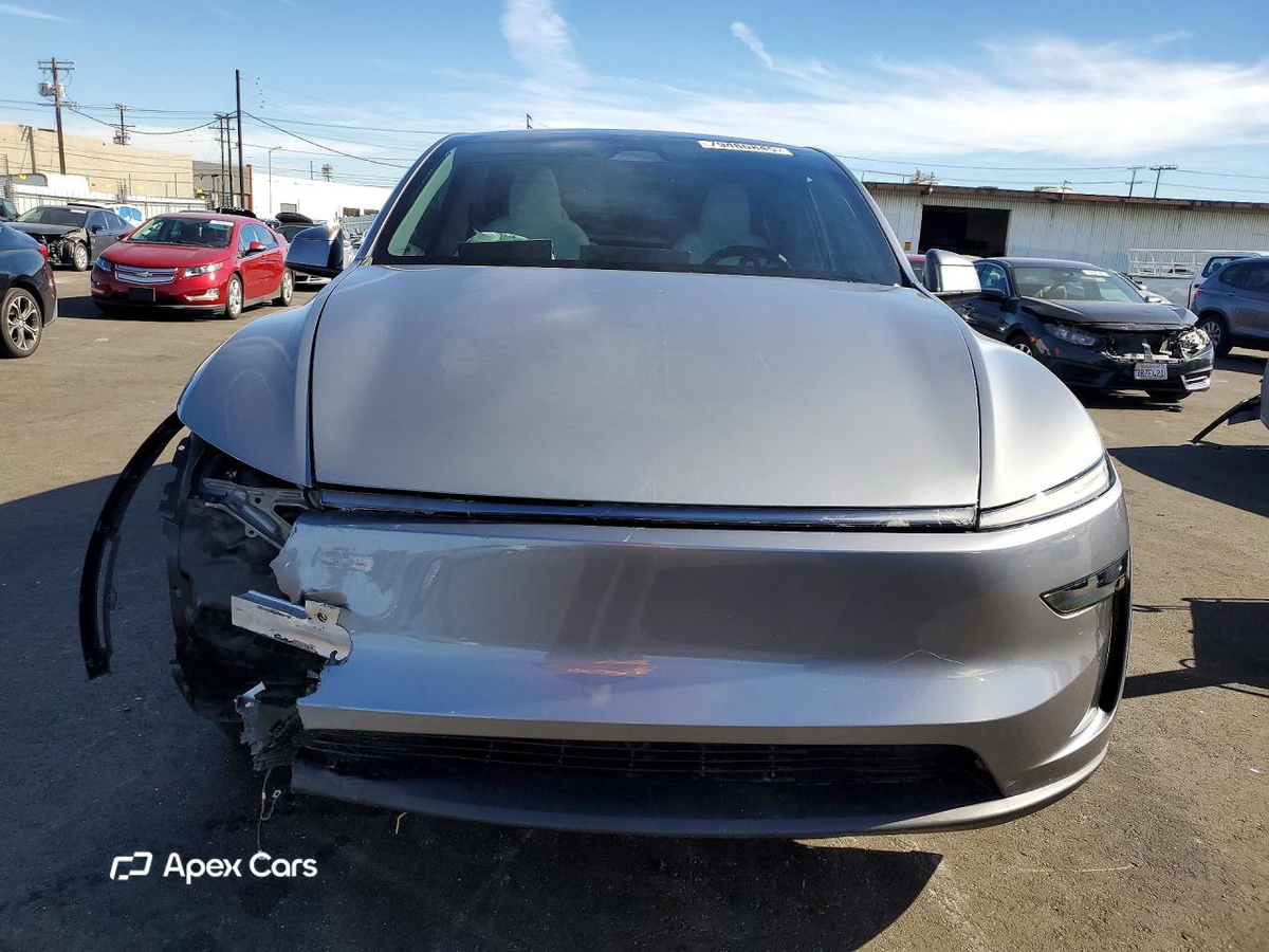 Tesla Model Y 2026