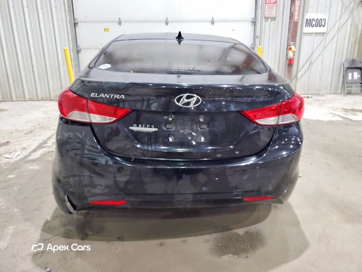 Hyundai Elantra 2012