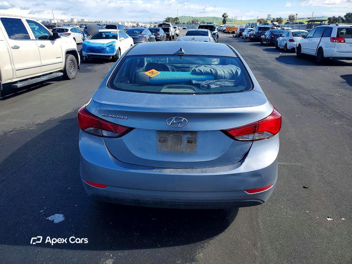 Hyundai Elantra 2016