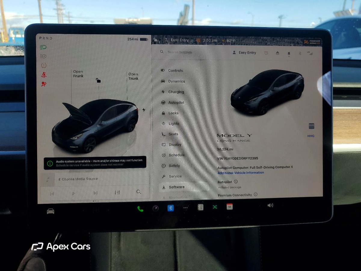 Tesla Model Y 2024