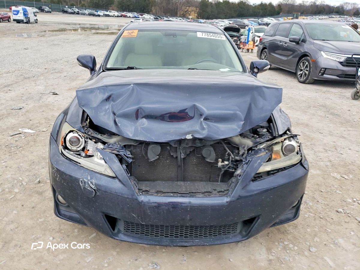 Lexus IS 2011