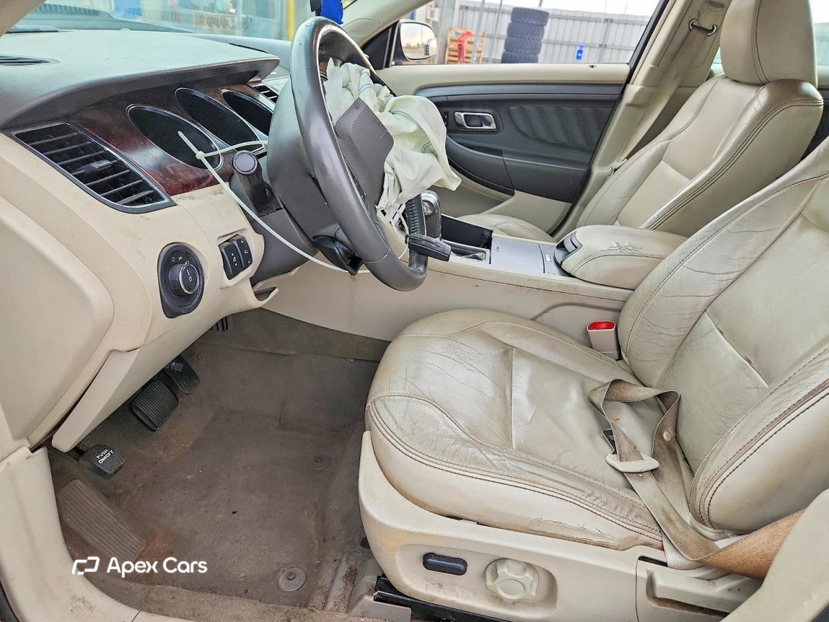 Ford Taurus 2010