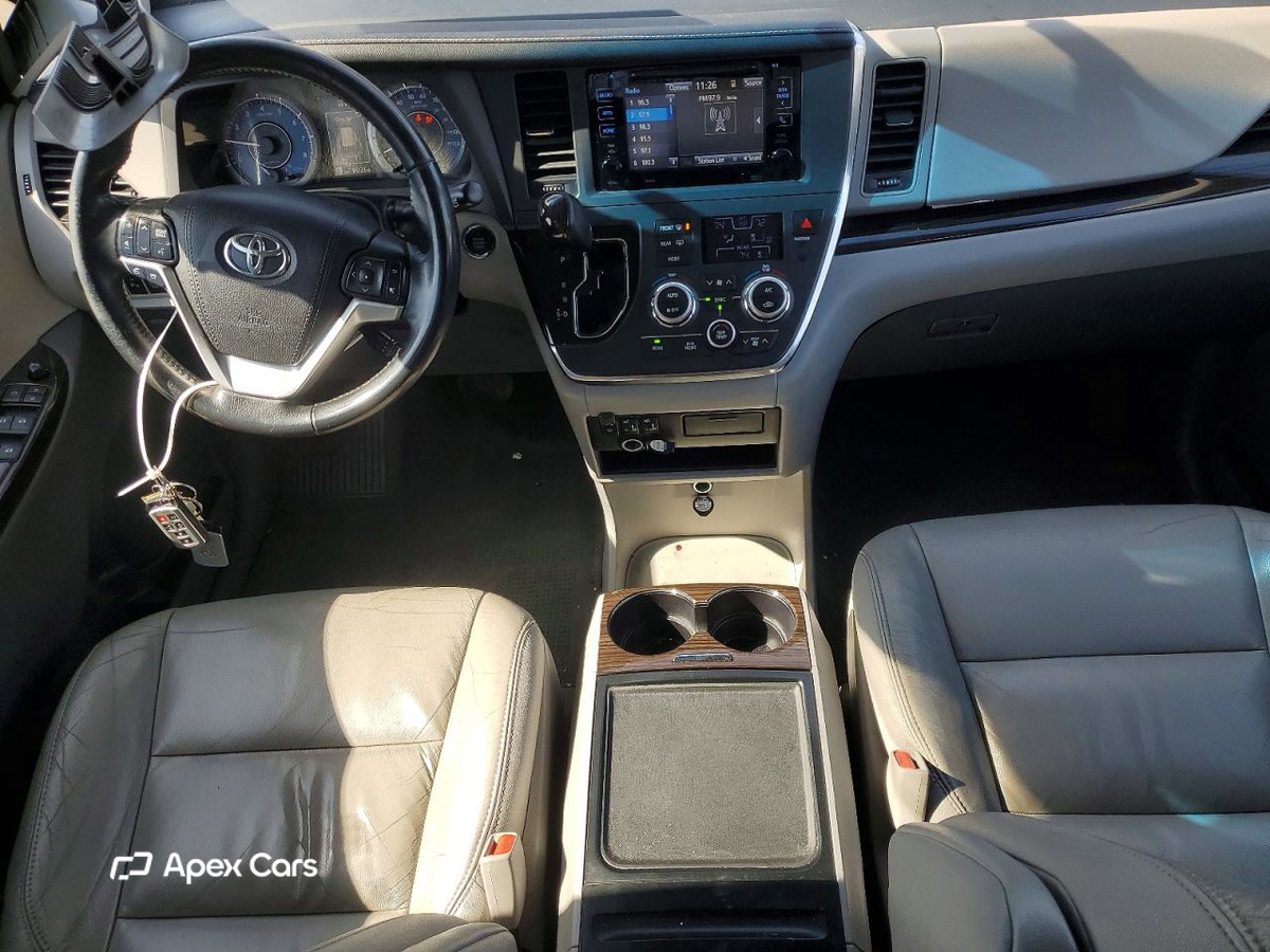 Toyota Sienna 2017