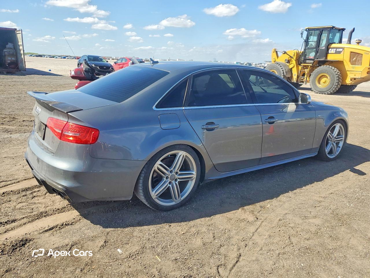 Audi RS4 2015