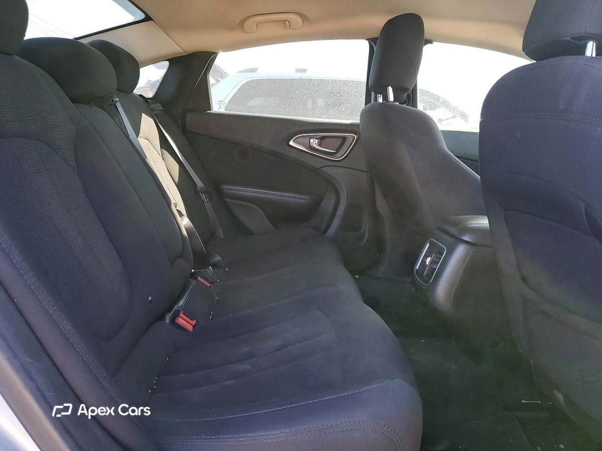 Chrysler 200 2015