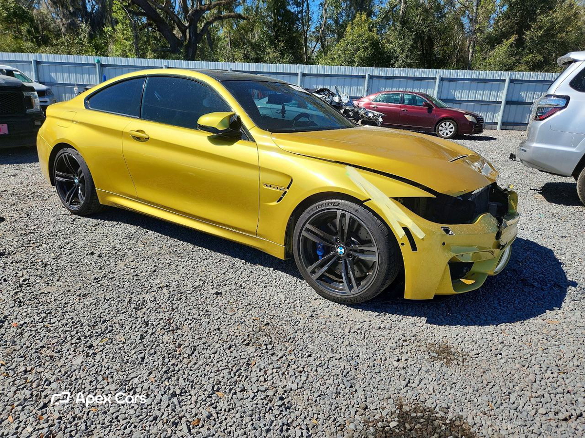 BMW M4 2015