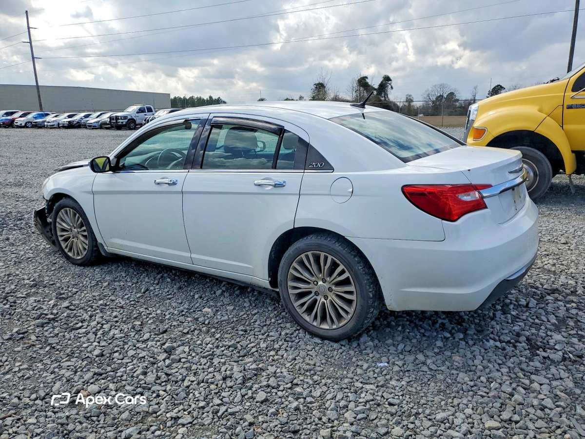 Chrysler 200 2011