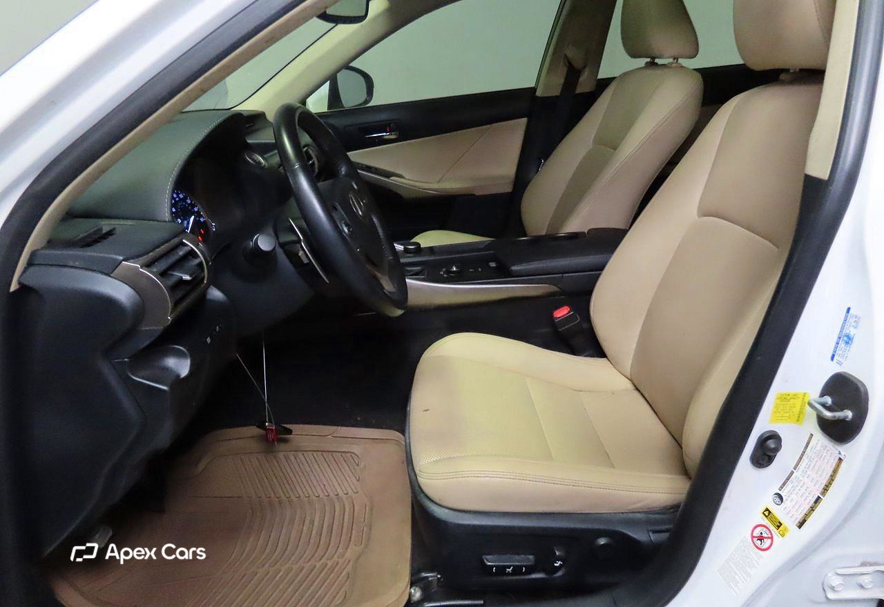 Lexus IS 2015
