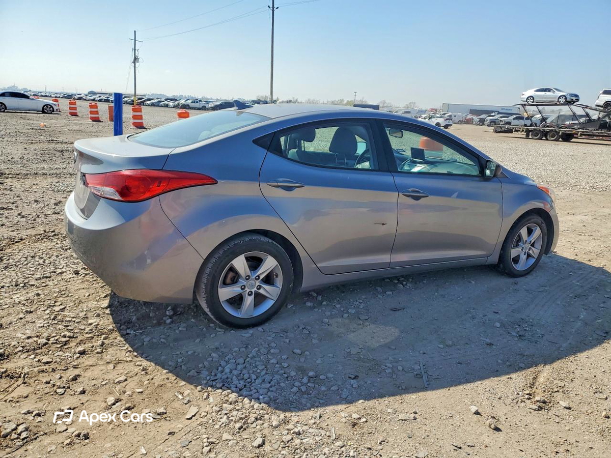 Hyundai Elantra 2011