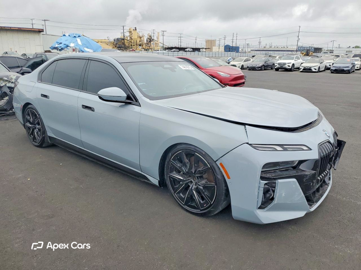 BMW i7 2023