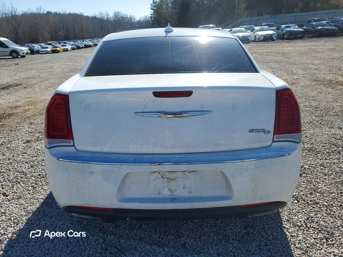 Chrysler 300 2016