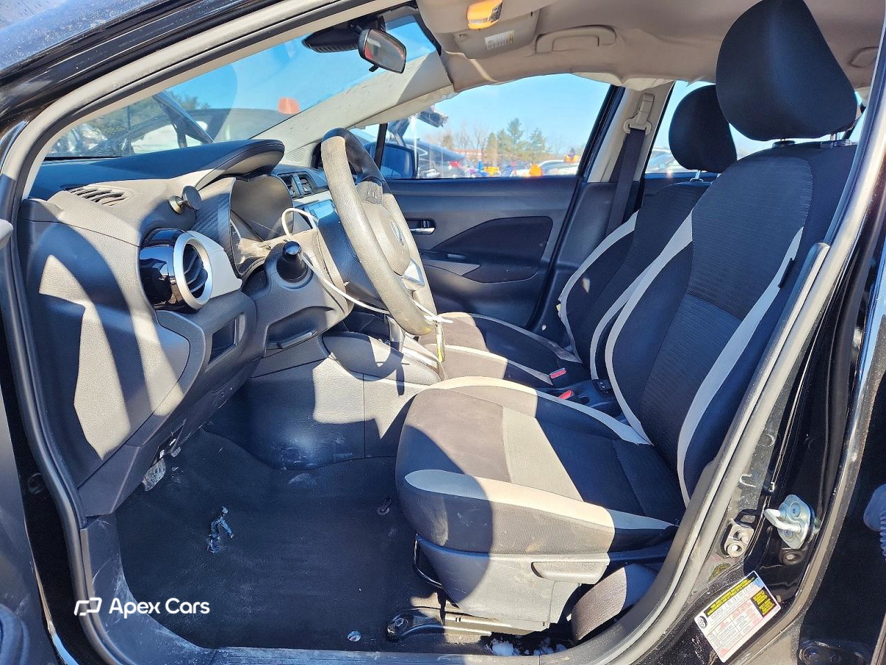 Nissan Versa 2021