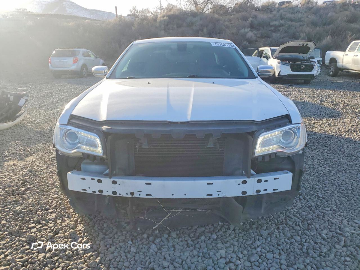 Chrysler 300 2016