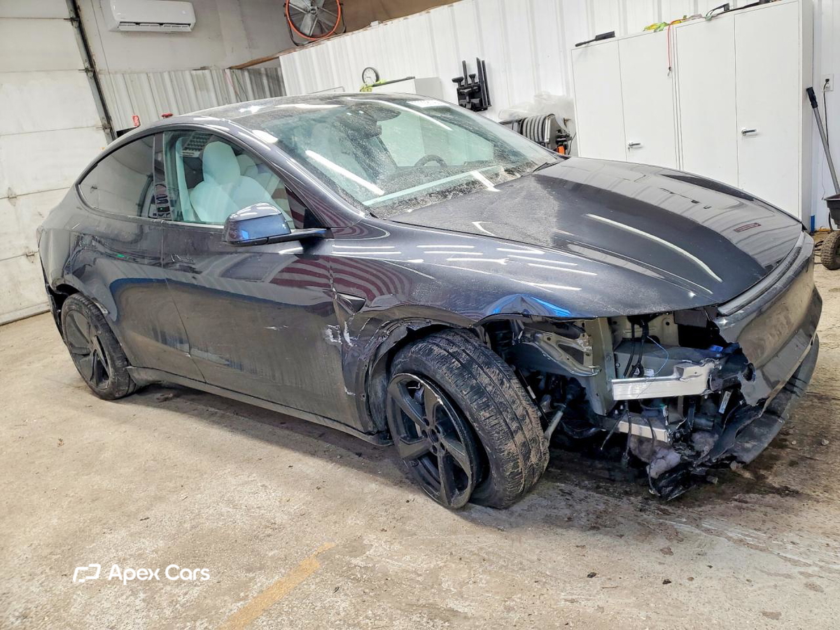 Tesla Model Y 2026
