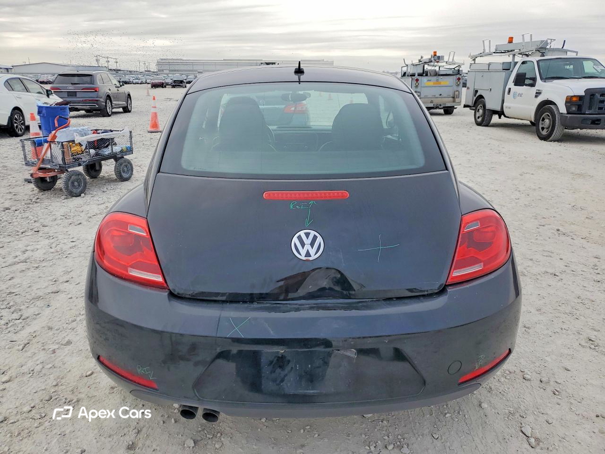 Volkswagen Beetle 2013