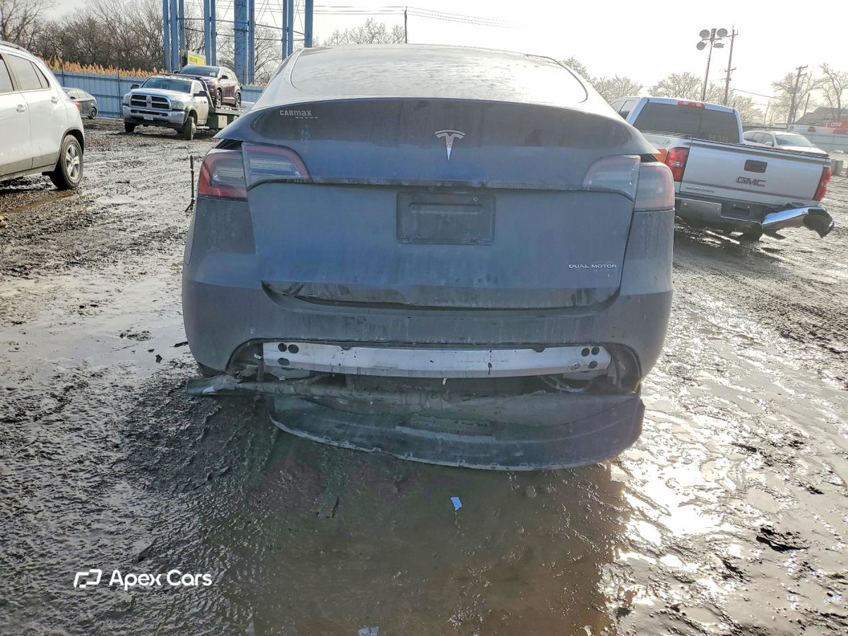 Tesla Model Y 2021