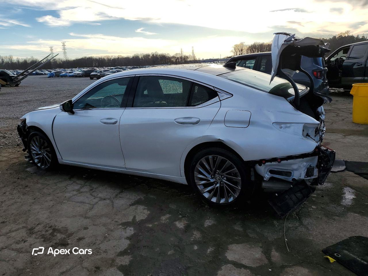 Lexus ES 2024