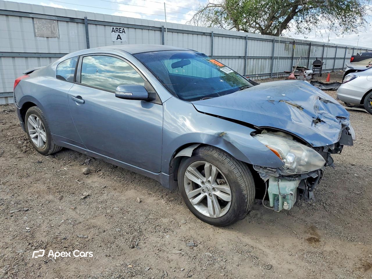 Nissan Altima 2010