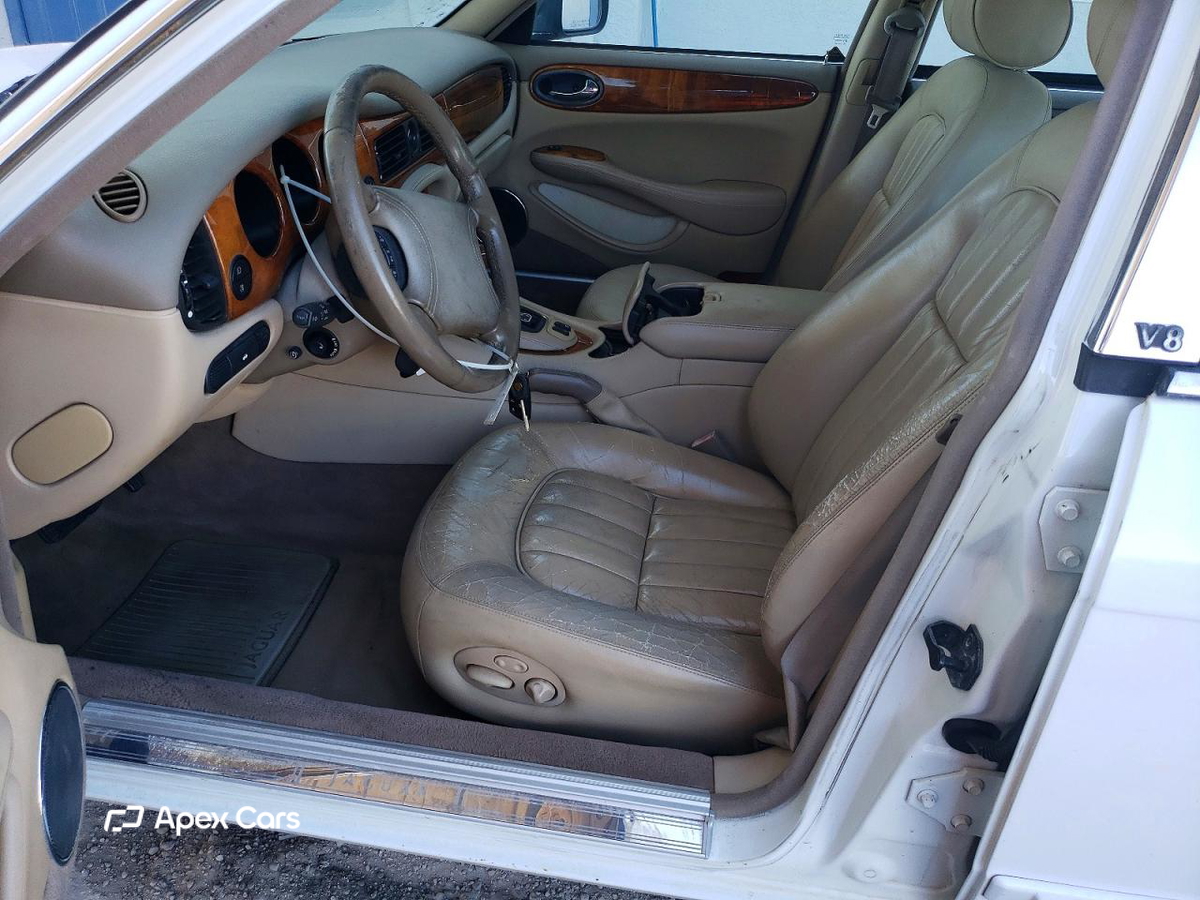 Jaguar XJR 2000