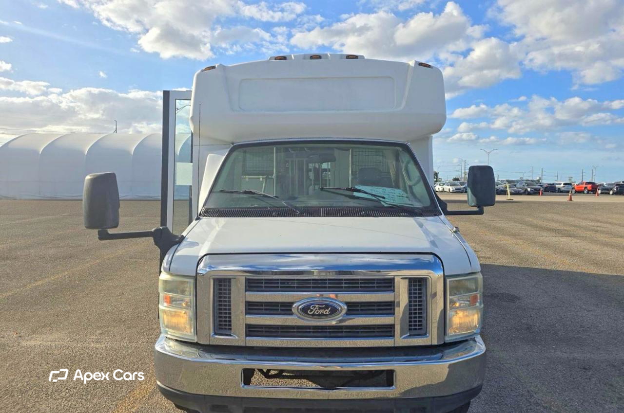 Ford Econoline 2015