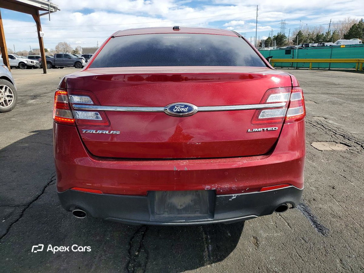 Ford Taurus 2015