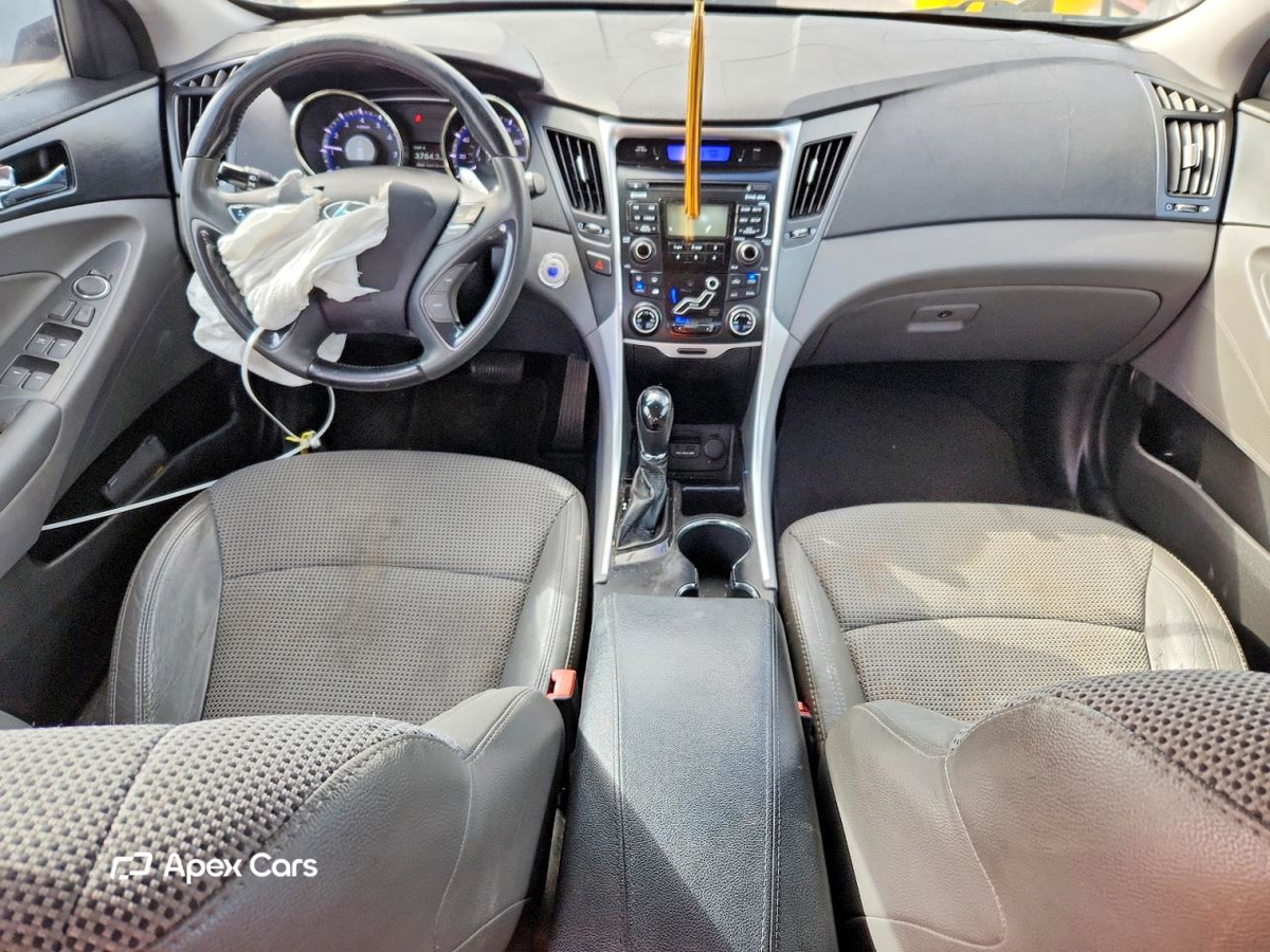 Hyundai Sonata 2011