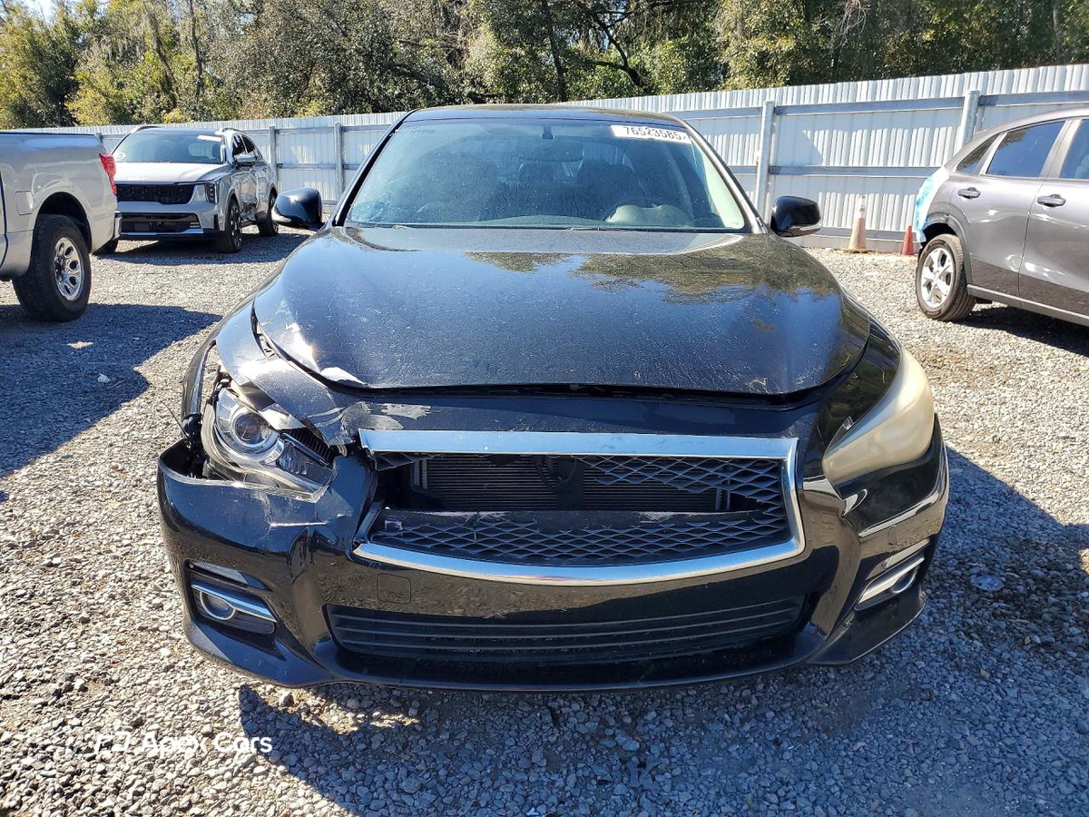 Infiniti Q50 2015