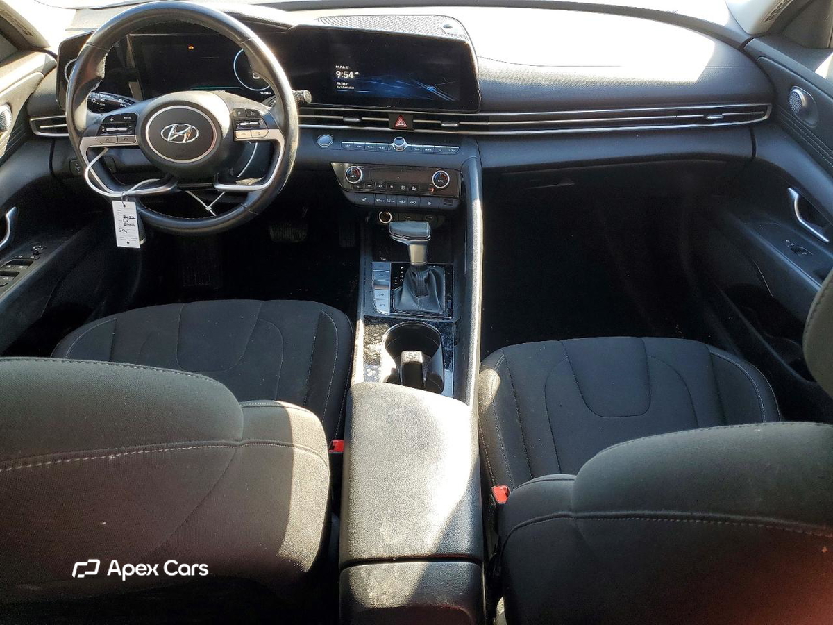 Hyundai Elantra 2023
