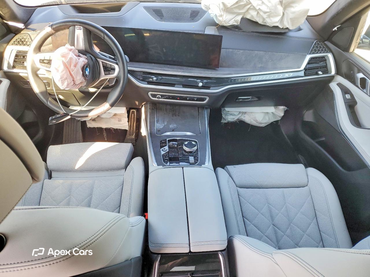 BMW X7 2025