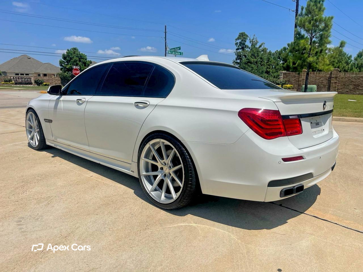 BMW Series 7 2010