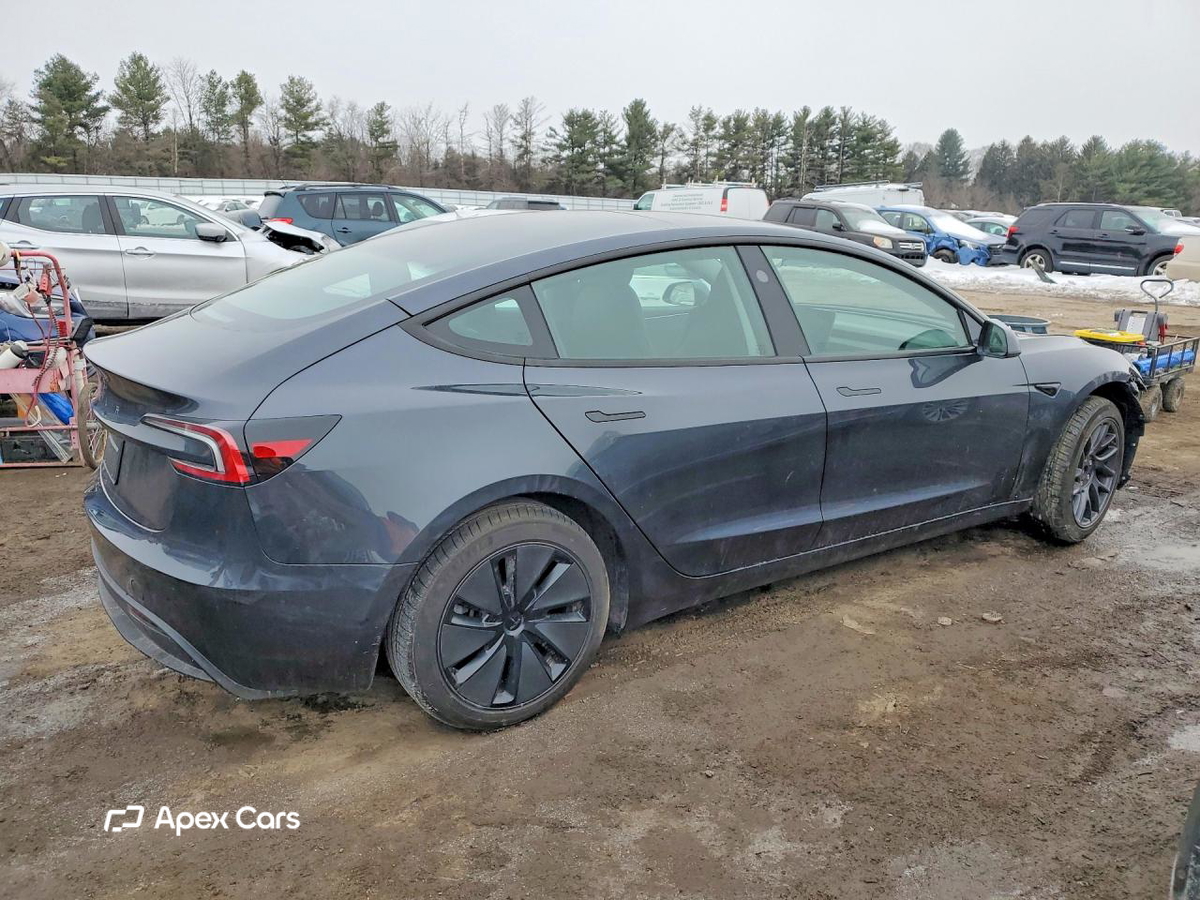 Tesla Model 3 2025