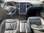 Tesla Model S 2015