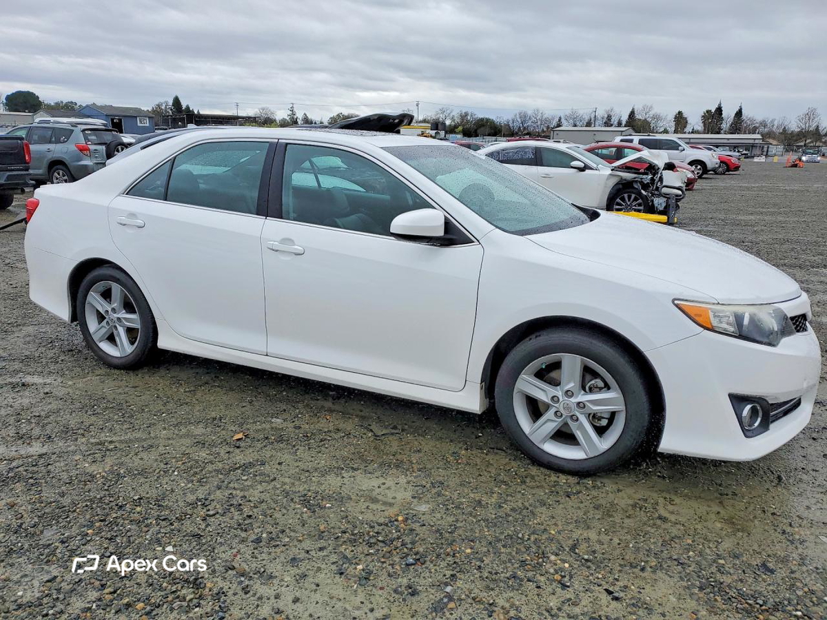 Toyota Camry 2012
