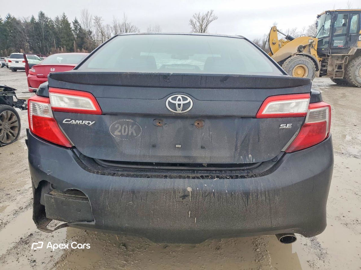 Toyota Camry 2012