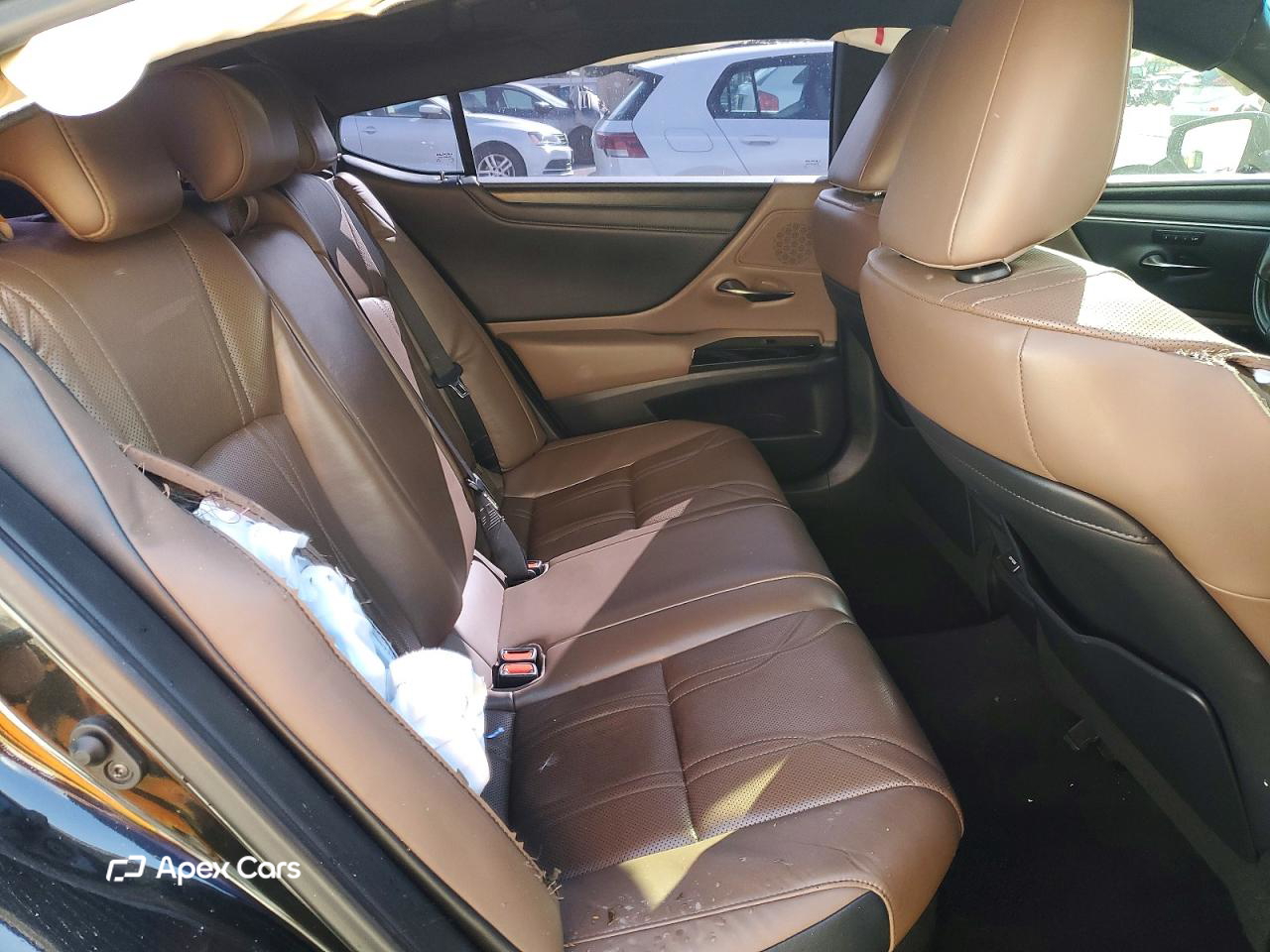 Lexus ES 2023