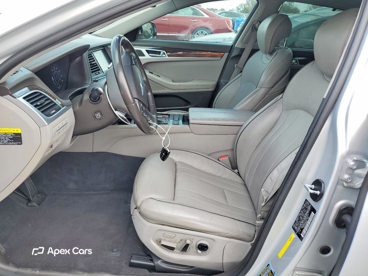 Hyundai Genesis 2015