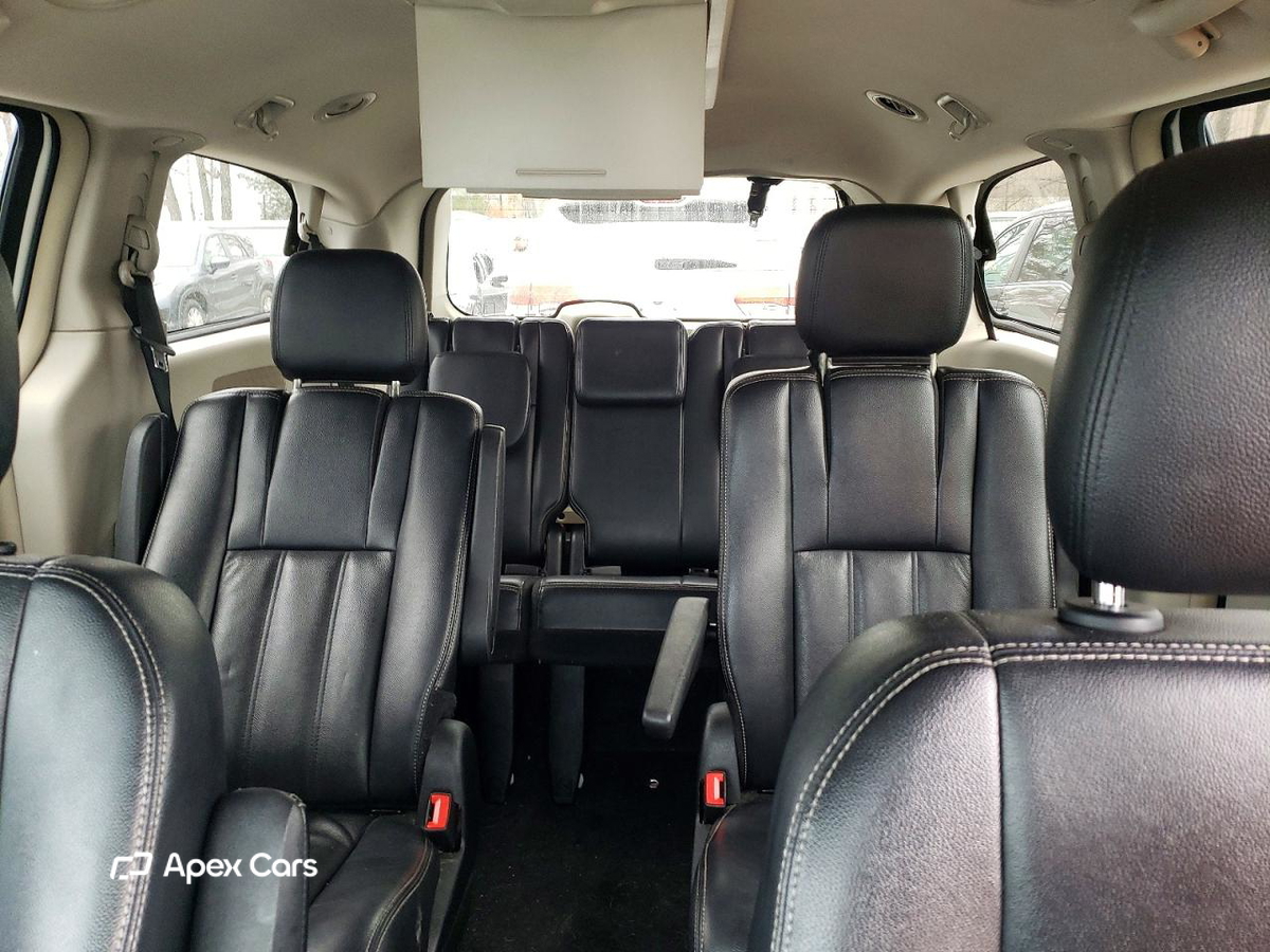 Chrysler Town & Country 2013
