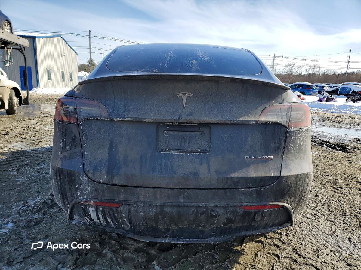 Tesla Model Y 2021