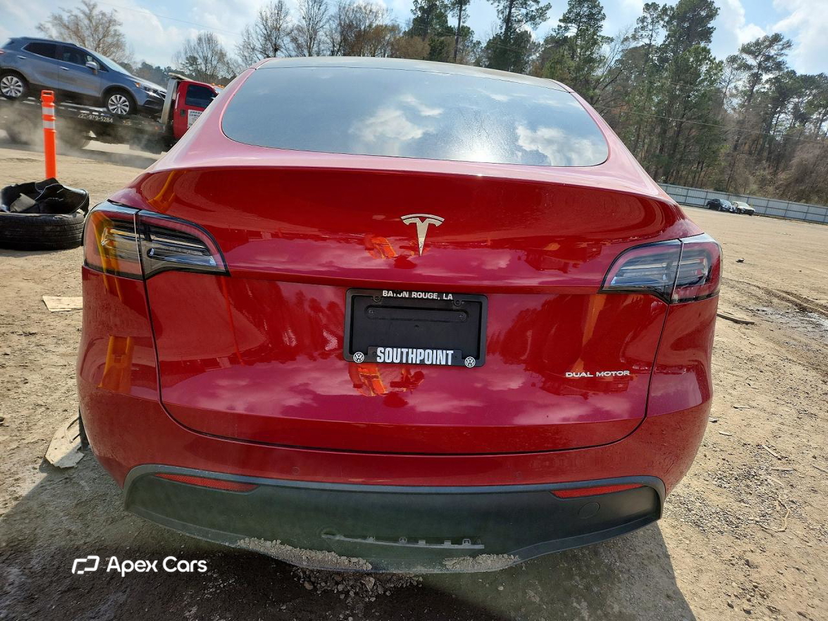 Tesla Model Y 2021