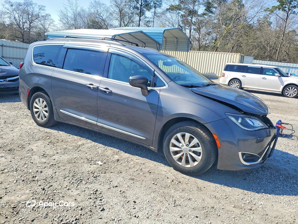Chrysler Pacifica 2017