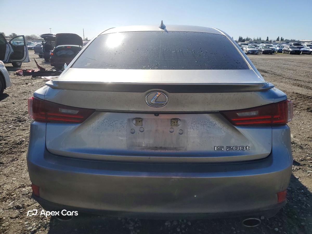 Lexus IS 2016