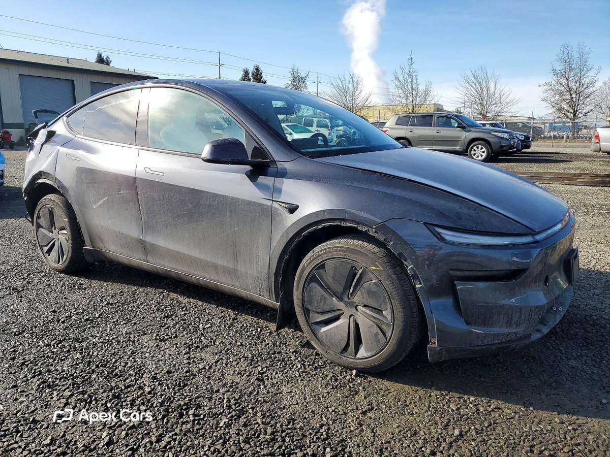 Tesla Model Y 2026