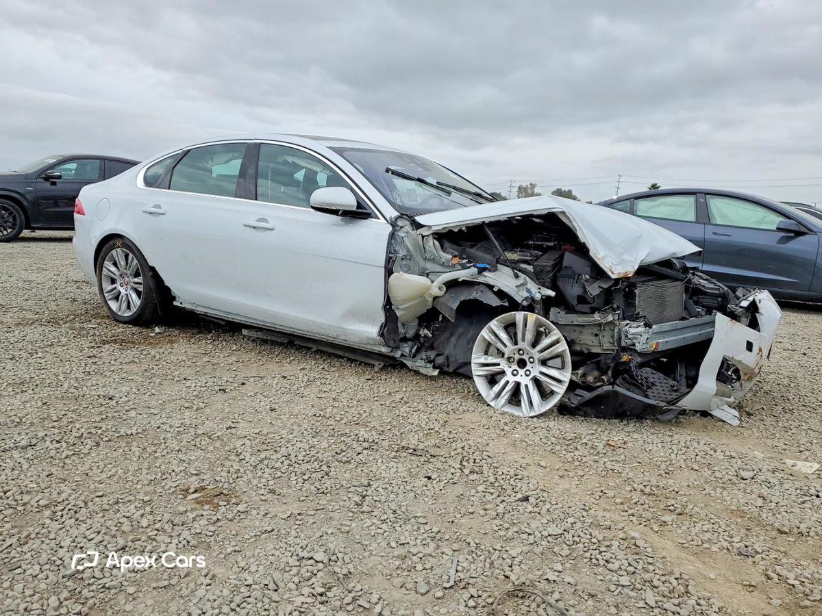 Jaguar XF 2016